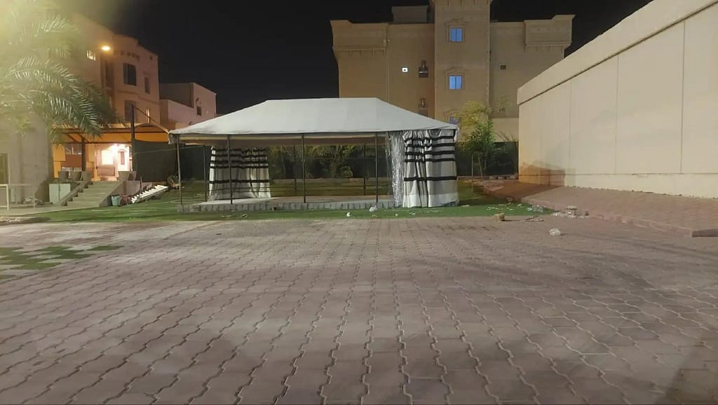 مظلات وسواتر الأحساء