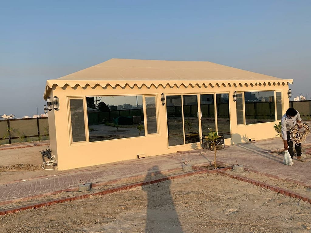 هناجر ومستودعات الأحساء