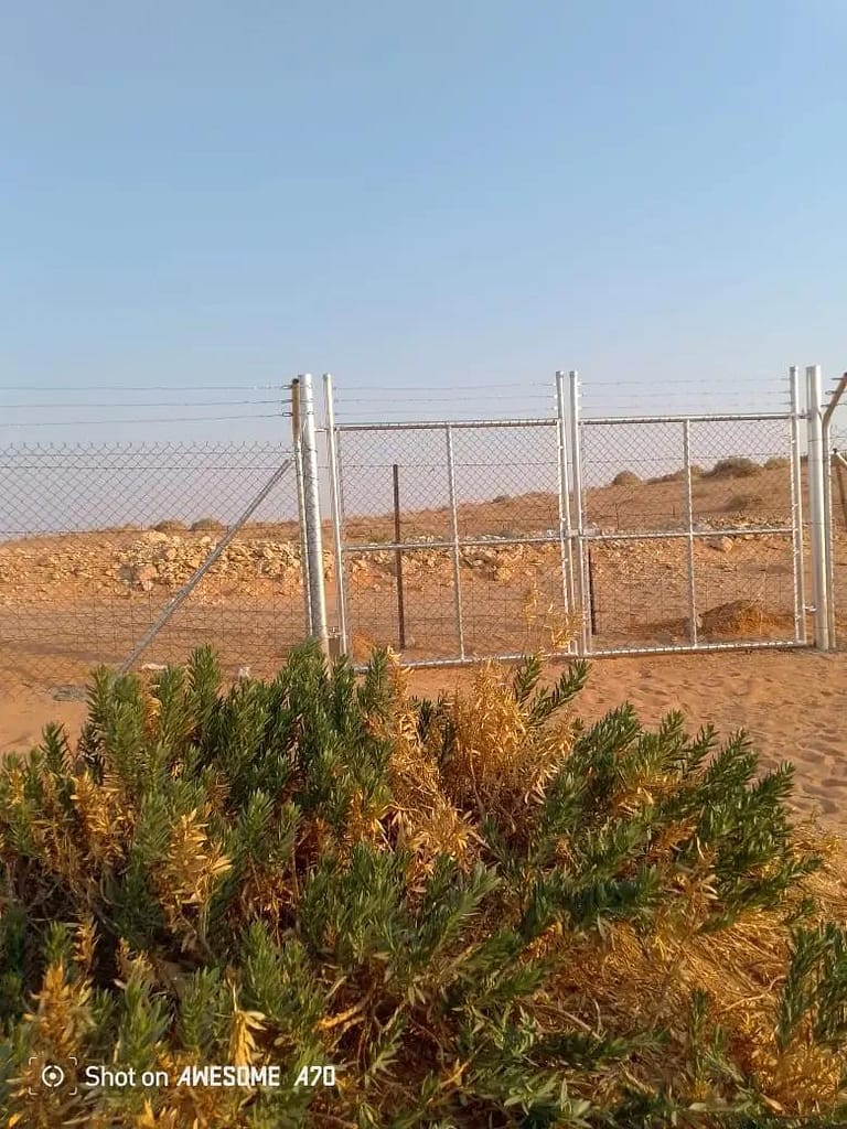 مظلات سيارات