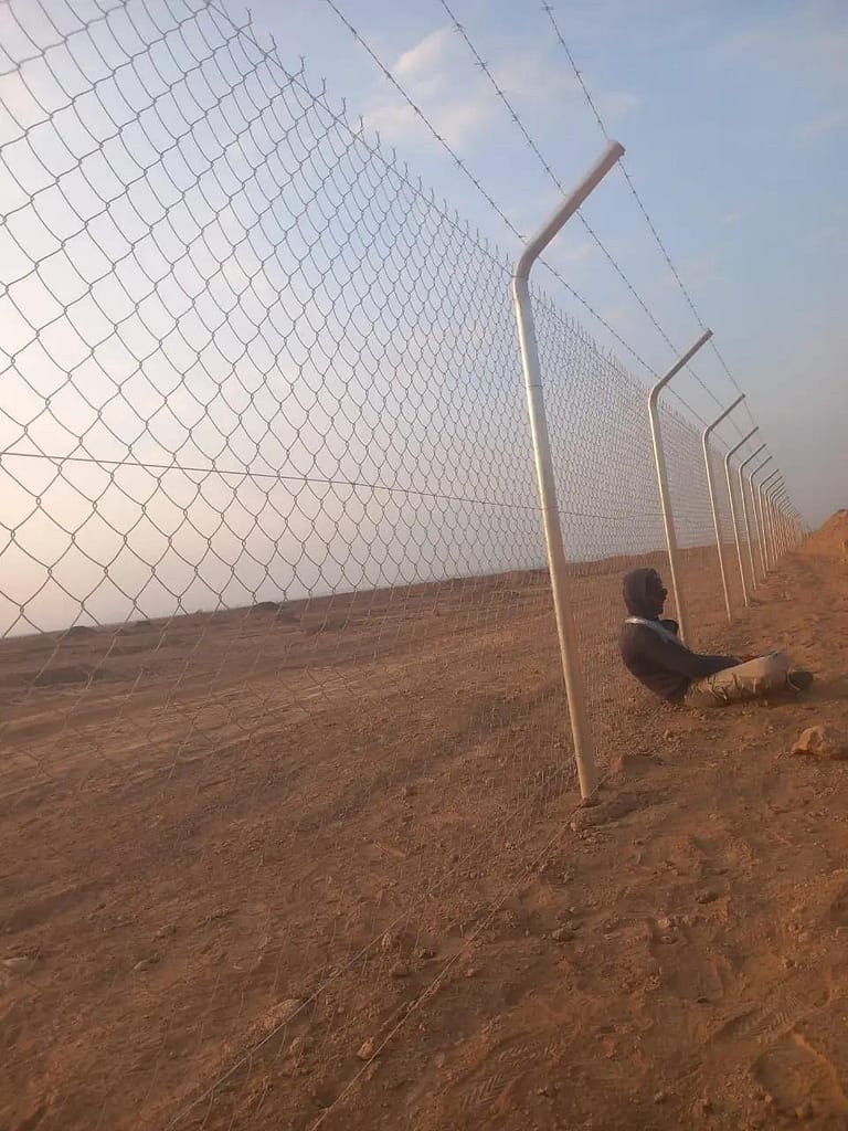 شبوك الحماية والمزارع