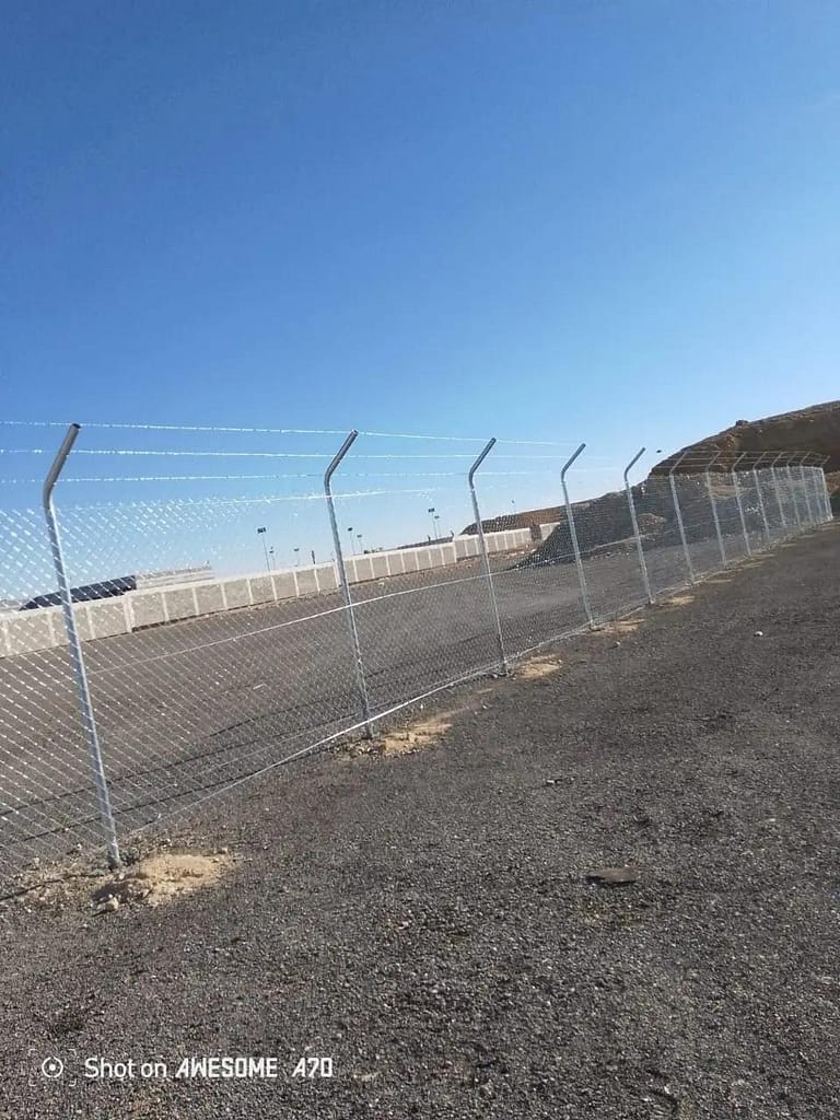 شبوك الحماية والمزارع